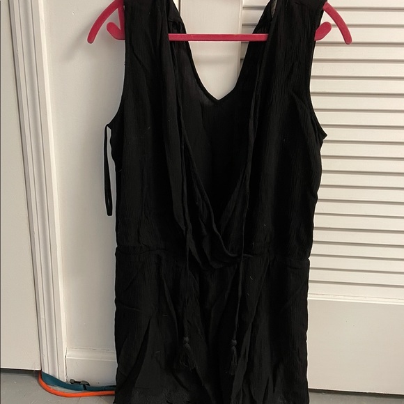 Black romper - Picture 2 of 2